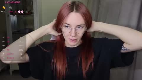 Snapshot of littlevildevil chatting on November 8, 10:37 am Eliana online show from November 8, 10:37 am