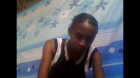 Snapshot of littleyanah chatting on October 30, 10:27 am yanah online show from October 30, 10:27 am