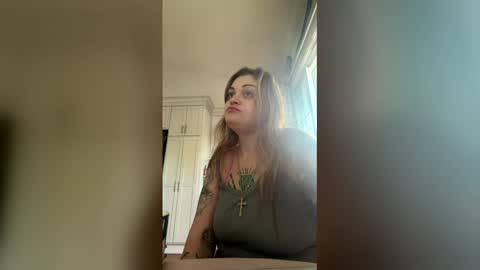 Nina online show from May 27, 9:45 pm