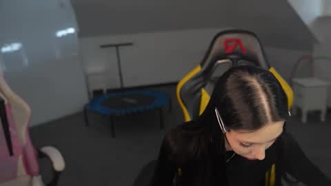 Sheryl online show from March 29, 10:26 am