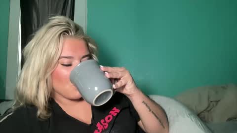 Livvy online show from October 7, 3:09 pm