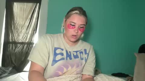 Livvy online show from October 16, 1:45 pm