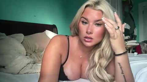 Livvy online show from November 5, 2:06 pm