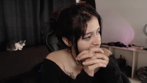 Snapshot of liz_beths chatting on November 24, 8:30 pm Elizabeth online show from November 24, 8:30 pm