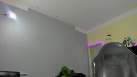 Snapshot of liz_bohemia chatting on January 6, 11:31 pm LIZ online show from January 6, 11:31 pm