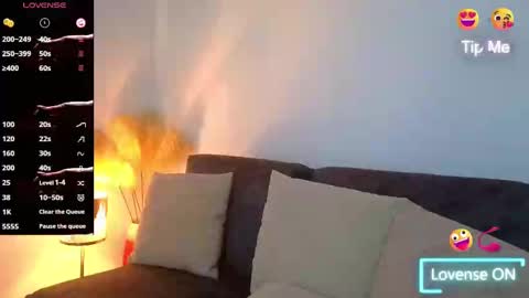 liz online show from March 3, 3:09 pm