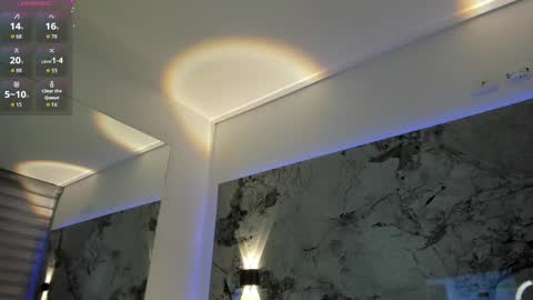 Liz  online show from October 10, 10:36 am