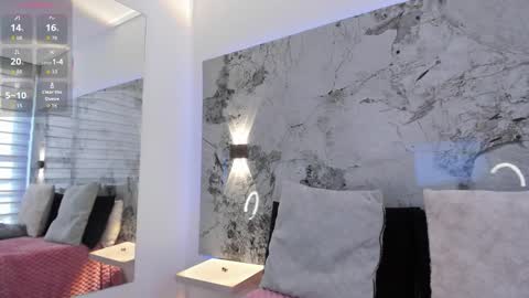 Liz  online show from March 4, 11:49 am