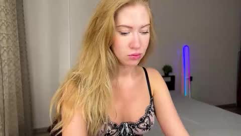 Liza online show from October 19, 1:12 pm