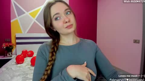 Snapshot of lizaghost chatting on February 26, 12:36 pm Girl next door online show from February 26, 12:36 pm