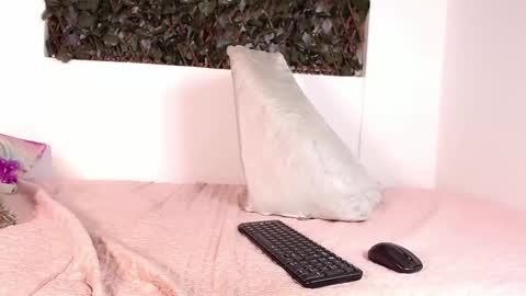 Liz Becker online show from December 3, 6:06 pm