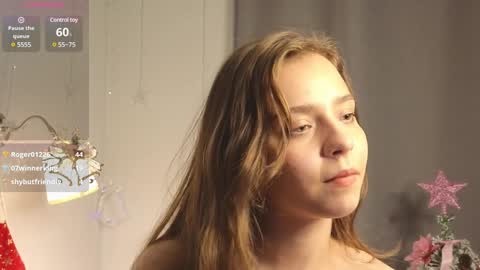 Snapshot of lizbethbiers chatting on December 28, 12:13 pm Hello there im Amelia Im new here Lets have fun online show from December 28, 12:13 pm