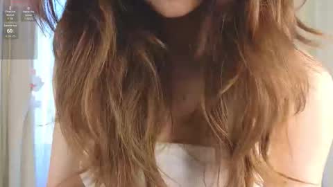 Snapshot of lizbethbiers chatting on September 14, 3:05 am Hello there im Amelia Im new here Lets have fun online show from September 14, 3:05 am