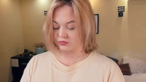 Lizbeth or Lizzy online show from January 8, 7:03 pm