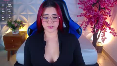 Snapshot of lizowenn_ chatting on October 13, 7:25 pm LIZETH online show from October 13, 7:25 pm