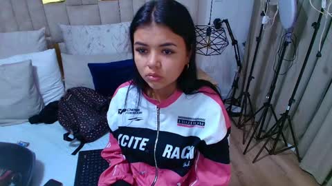 Lizz  online show from October 18, 11:44 am