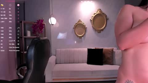 Lizzi  online show from October 23, 9:13 pm