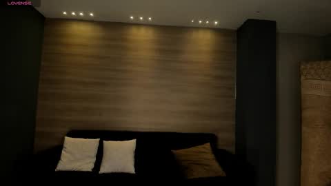 Lizzi  online show from October 30, 8:20 pm