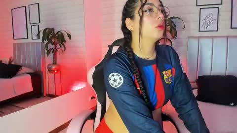  Lizzie  online show from February 13, 12:01 pm