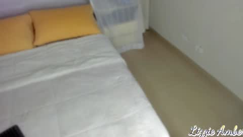 Snapshot of lizzieamber chatting on December 20, 9:21 am lizzieamber online show from December 20, 9:21 am