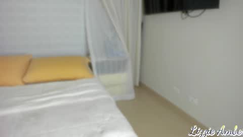 Snapshot of lizzieamber chatting on January 31, 11:03 am lizzieamber online show from January 31, 11:03 am