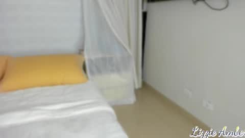 Snapshot of lizzieamber chatting on February 26, 9:21 am lizzieamber online show from February 26, 9:21 am
