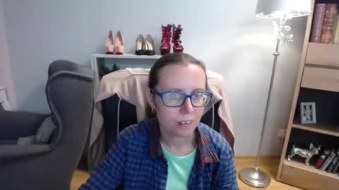 Lizzy online show from September 26, 4:49 am