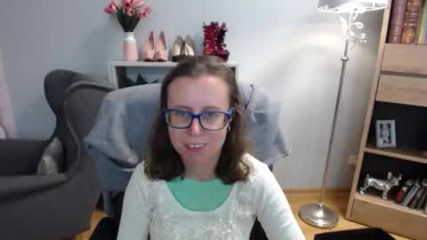 Lizzy online show from October 1, 4:51 am