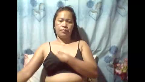 Snapshot of llanie888 chatting on March 12, 7:02 am llanie888 online show from March 12, 7:02 am