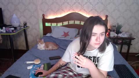 Snapshot of llevella chatting on January 6, 1:42 am Sevy online show from January 6, 1:42 am