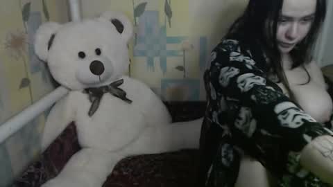 Snapshot of llevella chatting on October 28, 9:46 am Sevy online show from October 28, 9:46 am