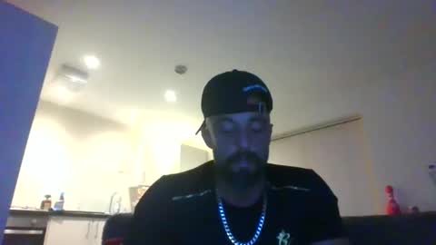 Snapshot of llleeeooonnn69 chatting on December 10, 11:30 pm Leon online show from December 10, 11:30 pm