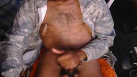 Snapshot of loaddropper187 chatting on December 17, 5:02 am MaskedGooner online show from December 17, 5:02 am