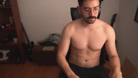 Snapshot of lobito_blanco97 chatting on September 25, 3:49 pm Lobito blanco Thefckingwolf main account online show from September 25, 3:49 pm