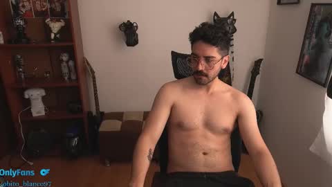 Lobito blanco Thefckingwolf main account online show from October 24, 4:14 pm