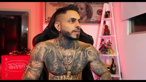 Snapshot of logan_hugh8 chatting on December 27, 10:23 am logan_hugh8 online show from December 27, 10:23 am