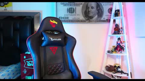 Snapshot of logan_hugh8 chatting on February 26, 9:21 am logan_hugh8 online show from February 26, 9:21 am