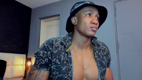 logan_varela online show from December 31, 3:01 am