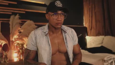 logan_varela online show from January 24, 3:02 pm