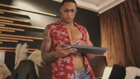 logan_varela online show from January 26, 12:16 am