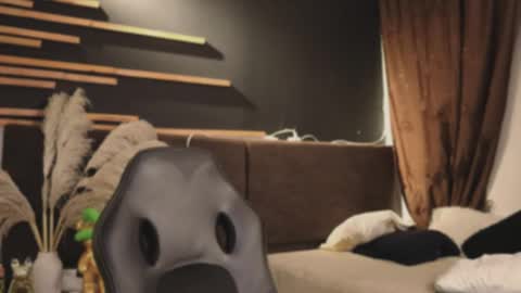 logan_varela online show from February 1, 2:47 am