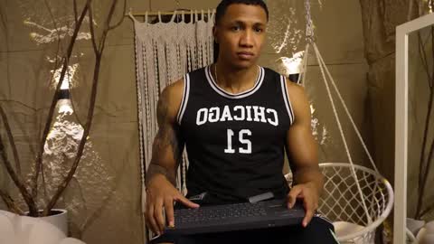 logan_varela online show from September 12, 12:27 pm