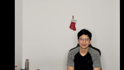 Snapshot of logannick chatting on December 6, 8:05 am Logan online show from December 6, 8:05 am