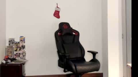 Snapshot of logannick chatting on January 3, 8:10 am Logan online show from January 3, 8:10 am