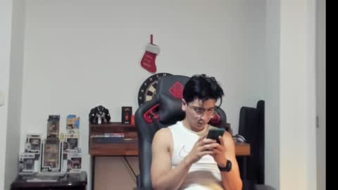 Snapshot of logannick chatting on January 17, 8:56 am Logan online show from January 17, 8:56 am