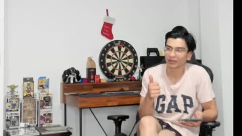 Snapshot of logannick chatting on January 29, 8:40 am Logan online show from January 29, 8:40 am