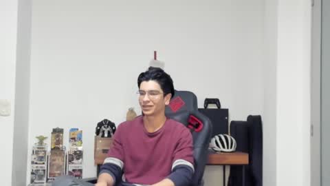 Snapshot of logannick chatting on February 6, 8:07 am Logan online show from February 6, 8:07 am