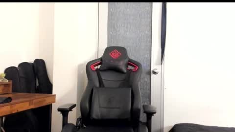 Snapshot of logannick chatting on September 15, 7:19 am Logan online show from September 15, 7:19 am