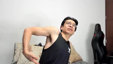 Snapshot of logannick chatting on November 26, 8:37 am Logan online show from November 26, 8:37 am