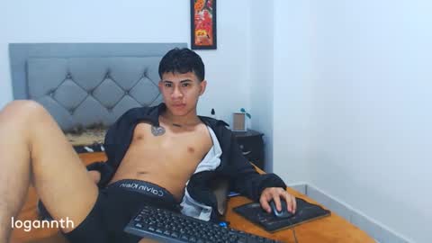 logannthh online show from December 5, 12:30 am